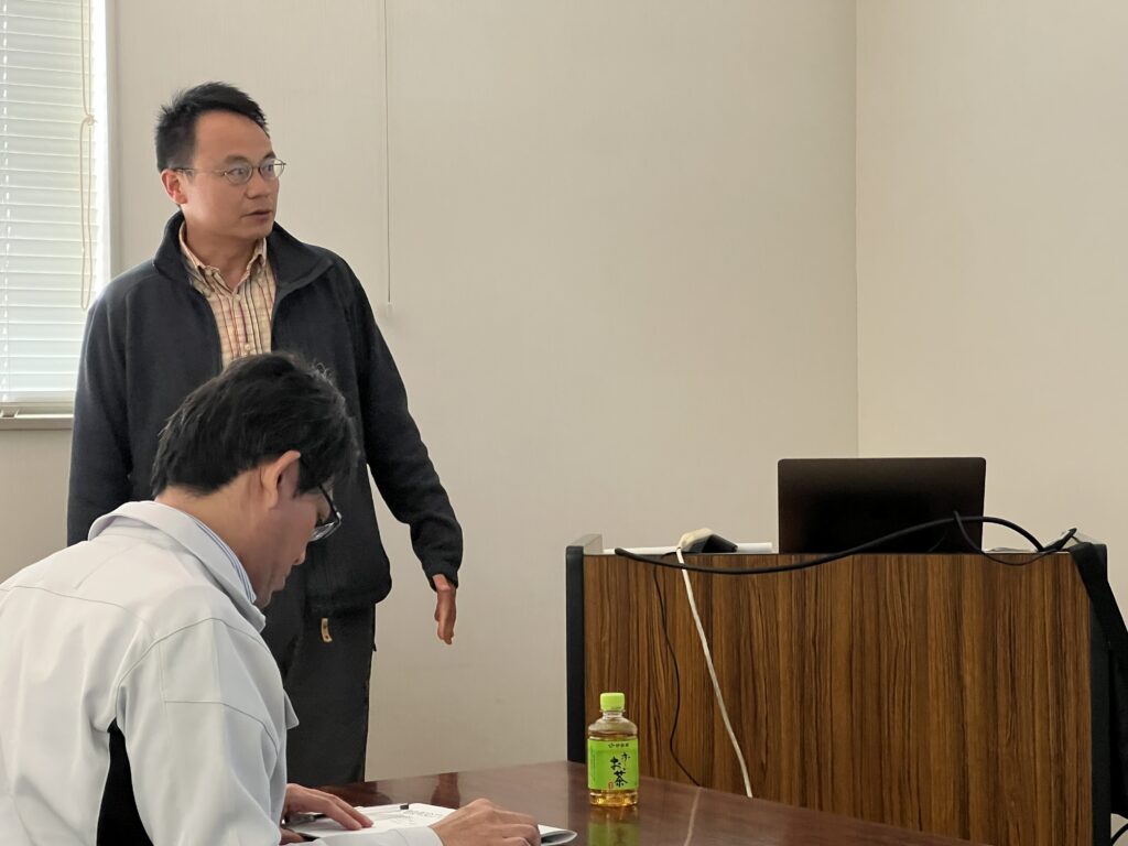 司会進行の鄒副支部長